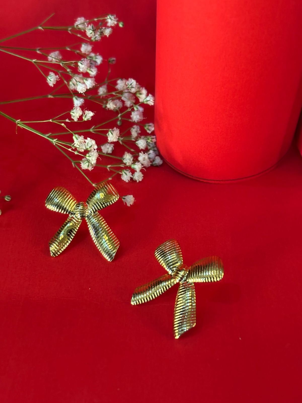 ribbon studs