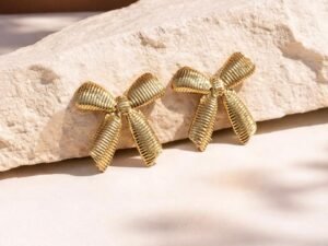 Ribbon Studs