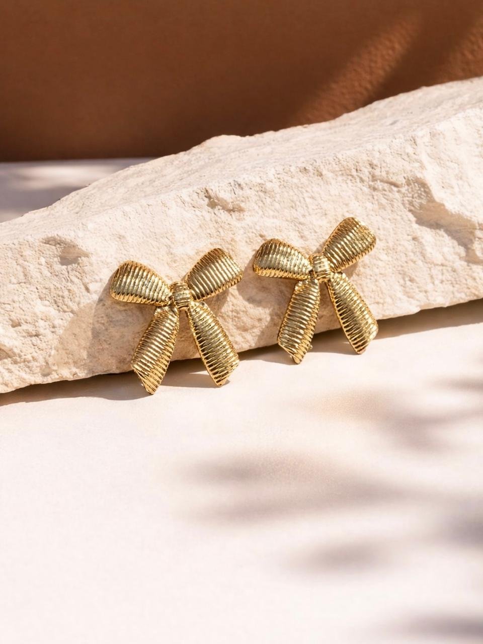 Ribbon Studs