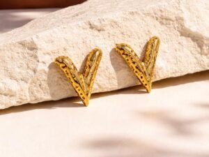 V Edge Studs Earring