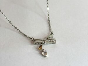 Bow Necklace Silver