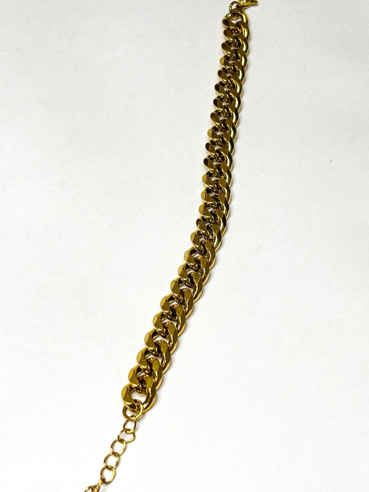 Golden Titan Cuban Link Bracelet - Image 4