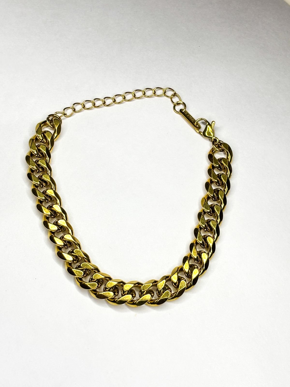 Golden Titan Cuban Link Bracelet - Image 2