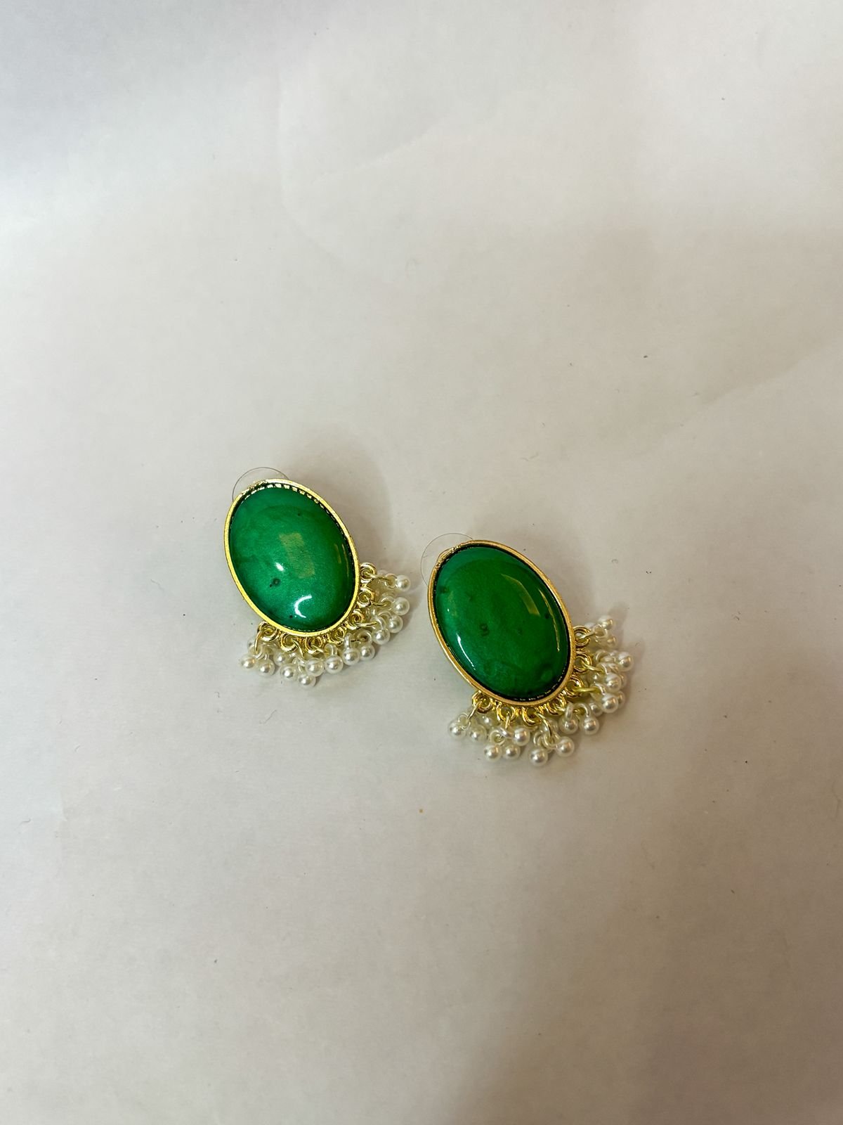 Noor Emerald Pearl Drop Earrings - Image 3