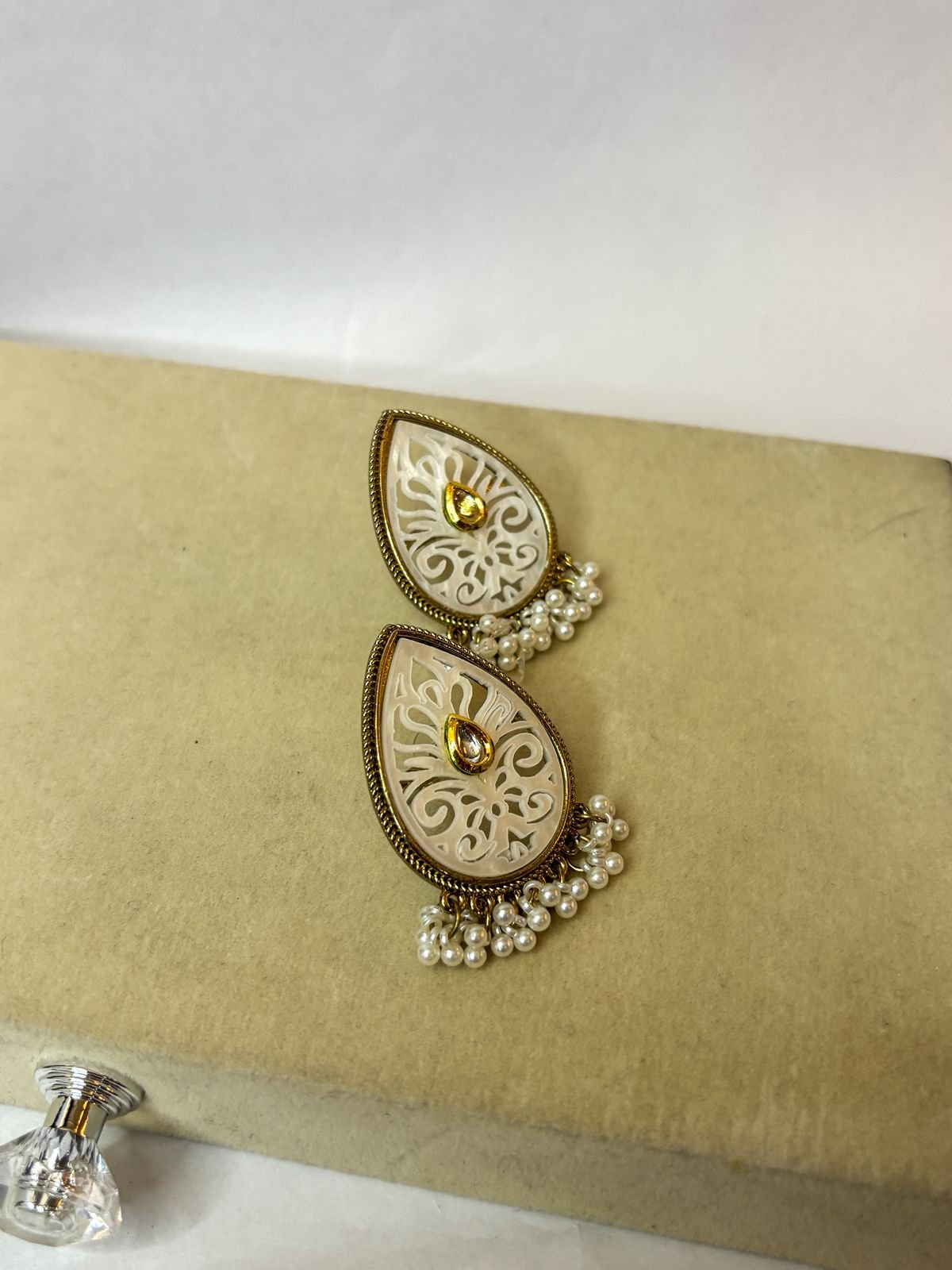 Noor Ivory Pearl Earrings - Image 4