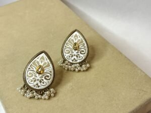 Noor Ivory Pearl Earrings